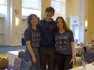 Image of students at the UMW Abroad Fair