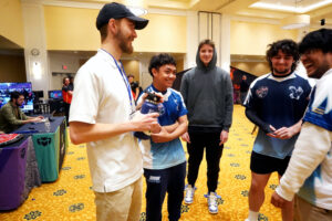 UMW Director of Esports Mark Link encourages esports student athletes. Photo by Suzanne Rossi.