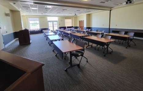 Colonnade Room with tables